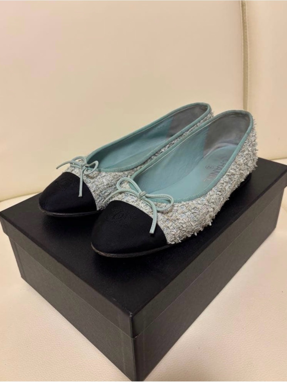 Chanel blue Tweed Ballet Flats with Black Cap Toe 37.5